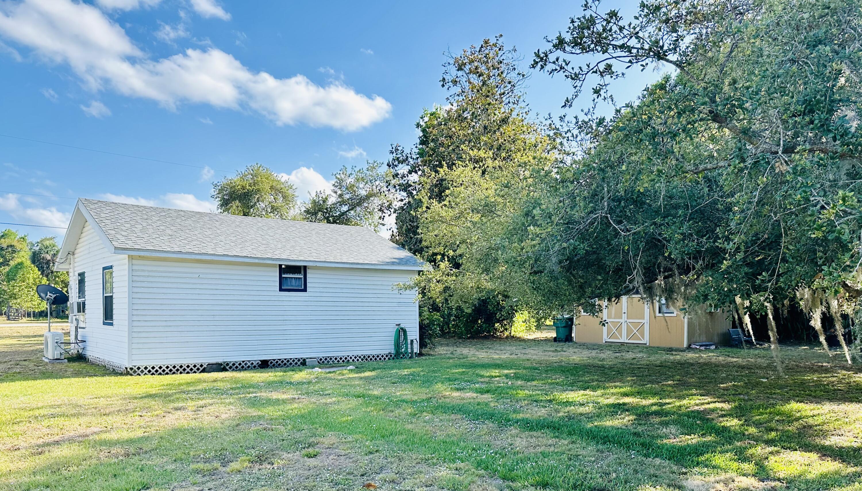 1104 Southwest 11th Street Okeechobee, FL 34974 - Photo 18 of 59 Rear yard