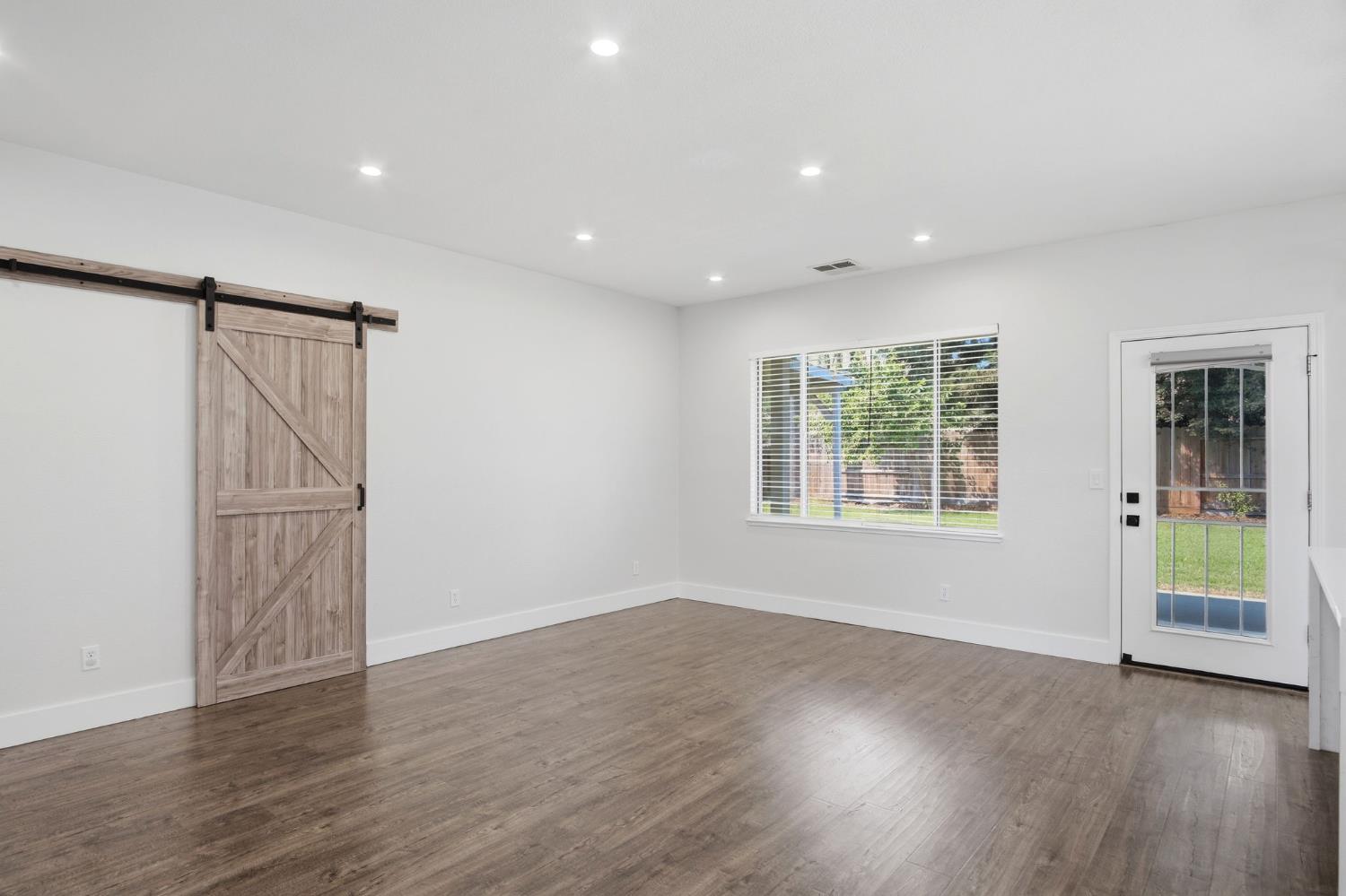 1123 Woodland Drive Turlock, CA 95382 - Photo 10 of 42 Gallery Image 10