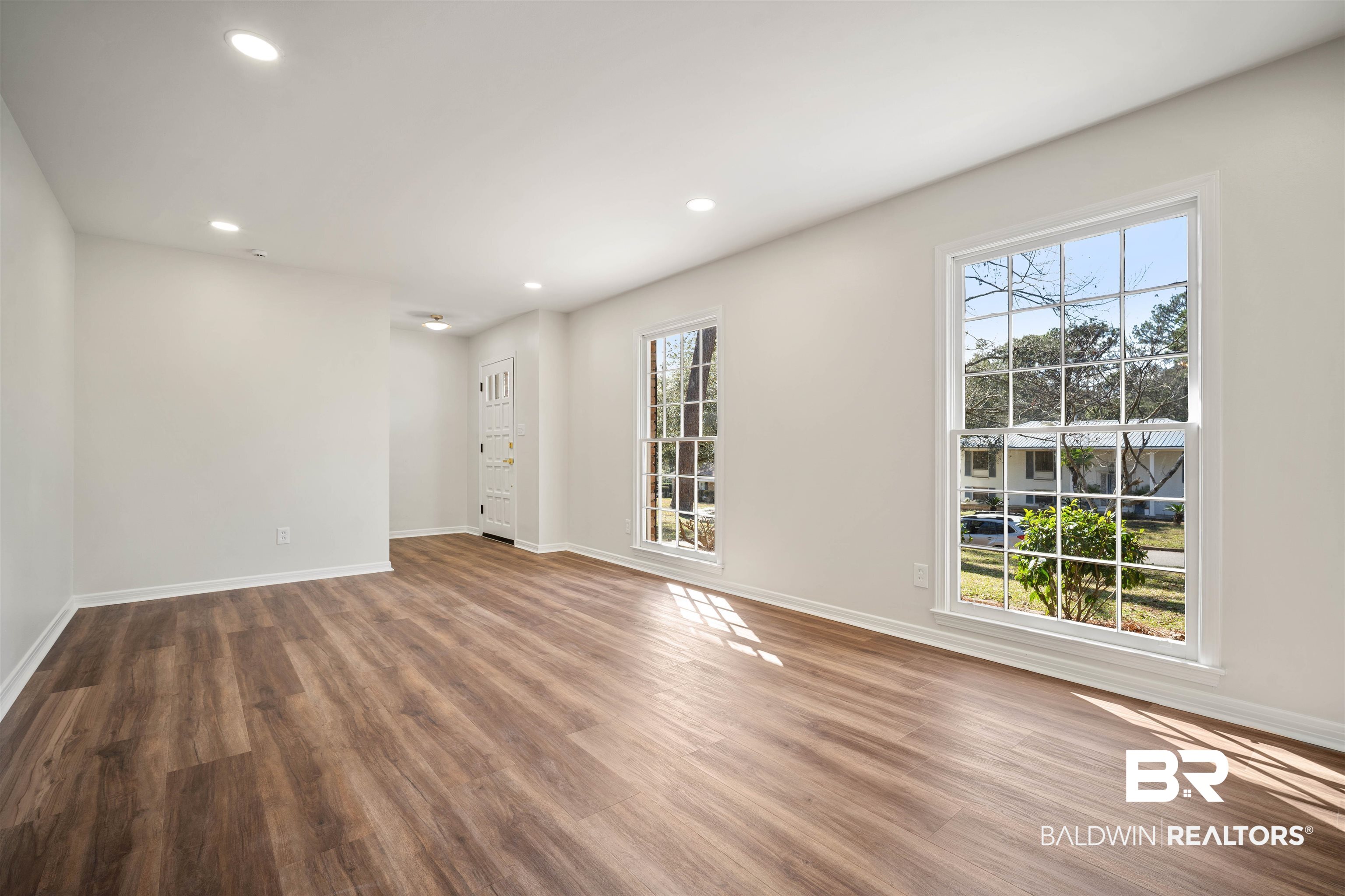 860 Montfort Road South Mobile, AL 36608 - Photo 13 of 27 Spare room with recessed lighting and wood finished floors