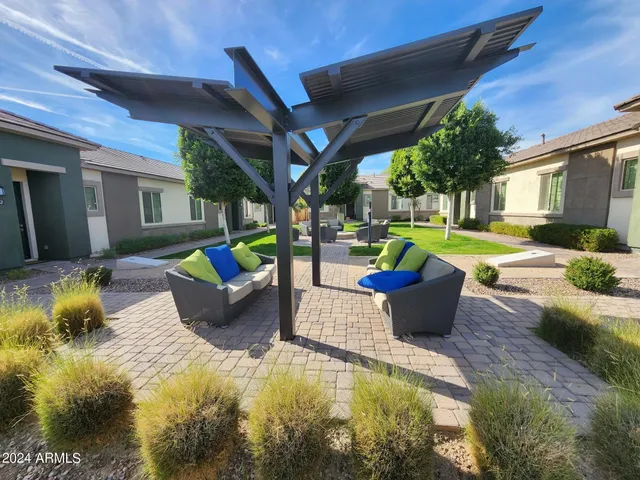 $1,869 | 9652 East Hampton Avenue, Unit 2, Mesa, AZ 85209