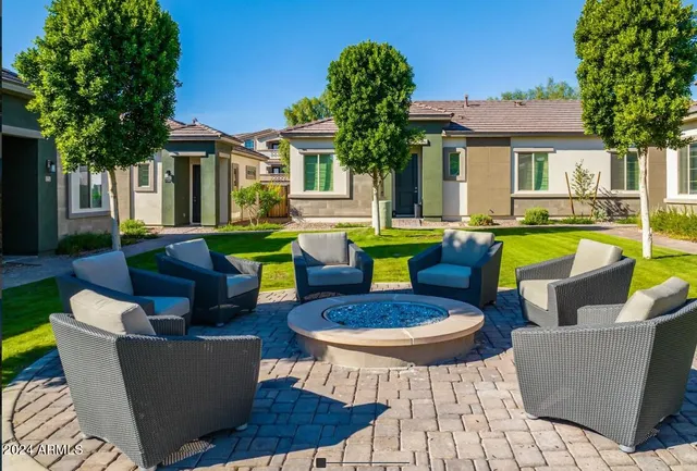 $1,869 | 9652 East Hampton Avenue, Unit 2, Mesa, AZ 85209