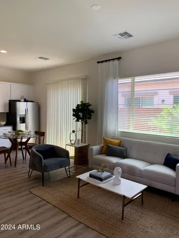 $1,869 | 9652 East Hampton Avenue, Unit 2, Mesa, AZ 85209