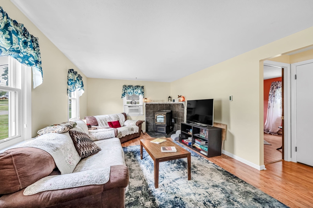25 Spring Valley Road East Longmeadow, MA 01028 - Photo 20 of 42 Gallery Image 20