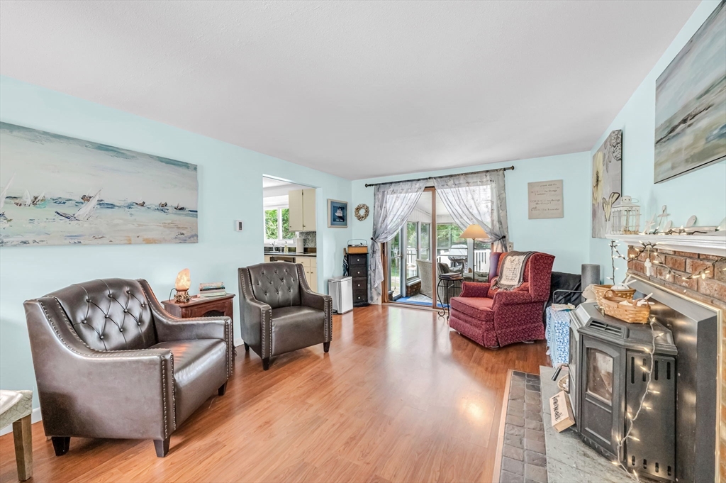 25 Spring Valley Road East Longmeadow, MA 01028 - Photo 7 of 42 Gallery Image 7