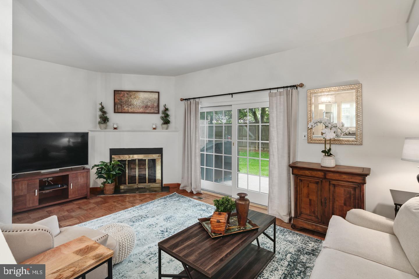 104 Lantoga Road, Unit 3 Wayne, PA 19087 - Photo 13 of 25 Family room