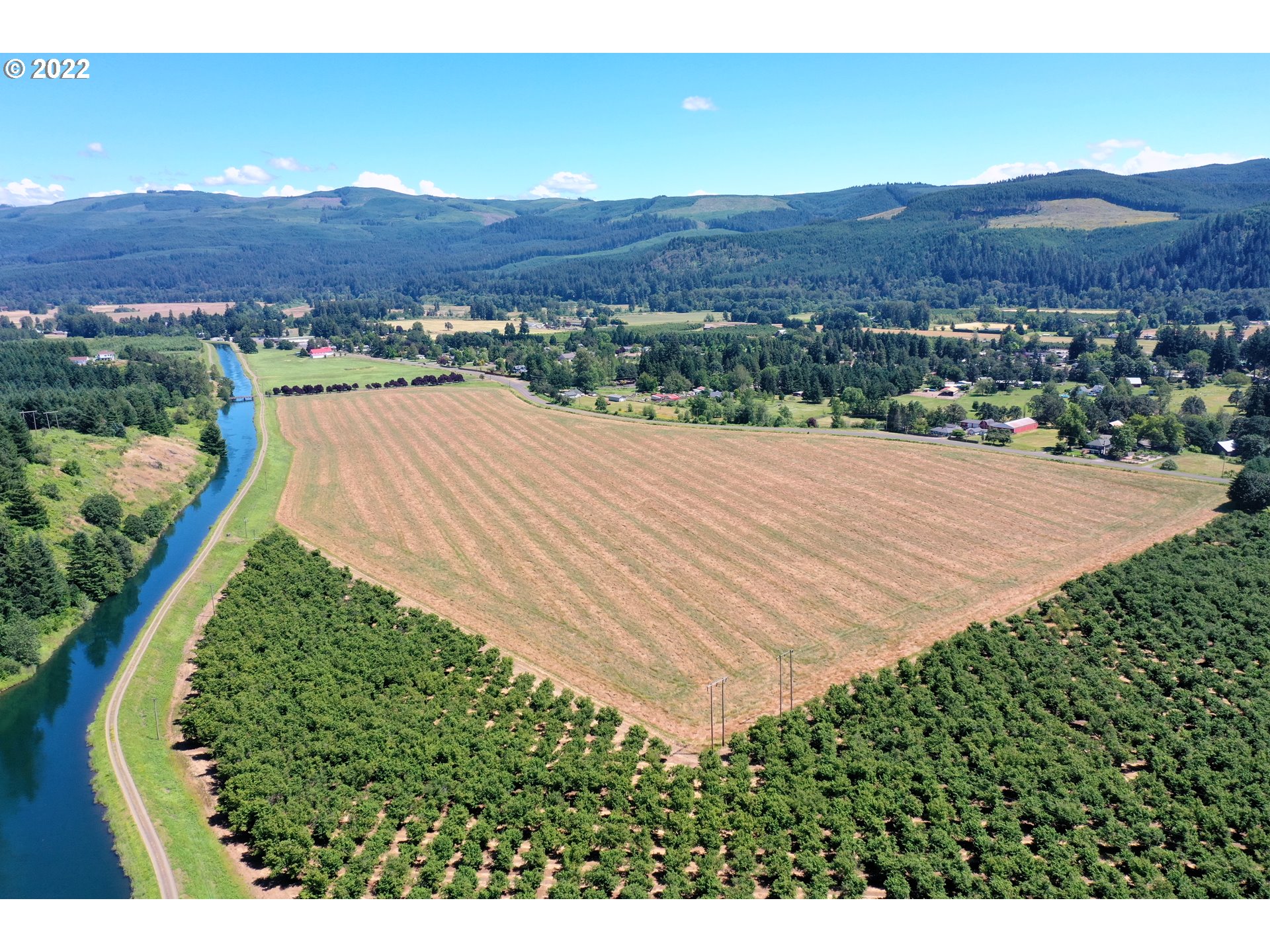 39321 Camp Creek Road Springfield, OR 97478 - Photo 2 of 32 a view of outdoor space and city view