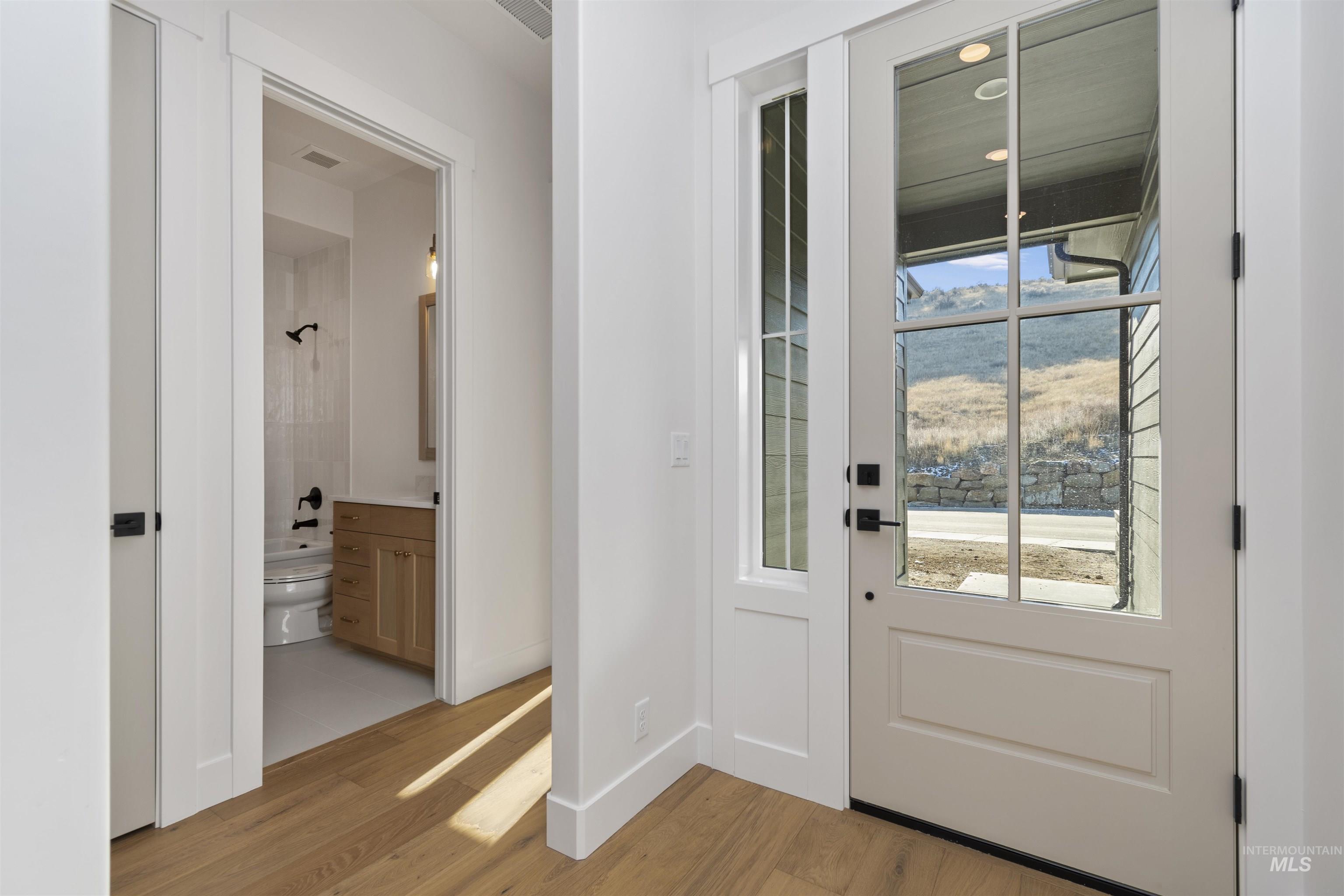 6402 East One Tree Place Eagle, ID 83714 - Photo 5 of 27