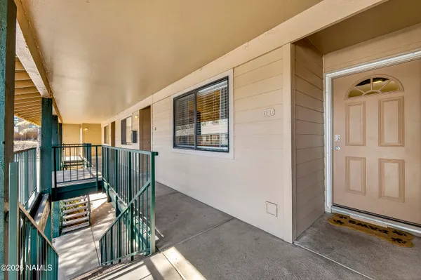 $259,900 | 3200 South Litzler Drive, Unit 4214, Flagstaff, AZ 86005