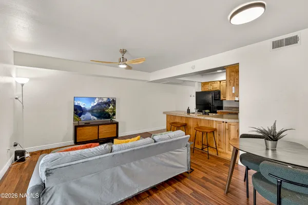 $259,900 | 3200 South Litzler Drive, Unit 4214, Flagstaff, AZ 86005