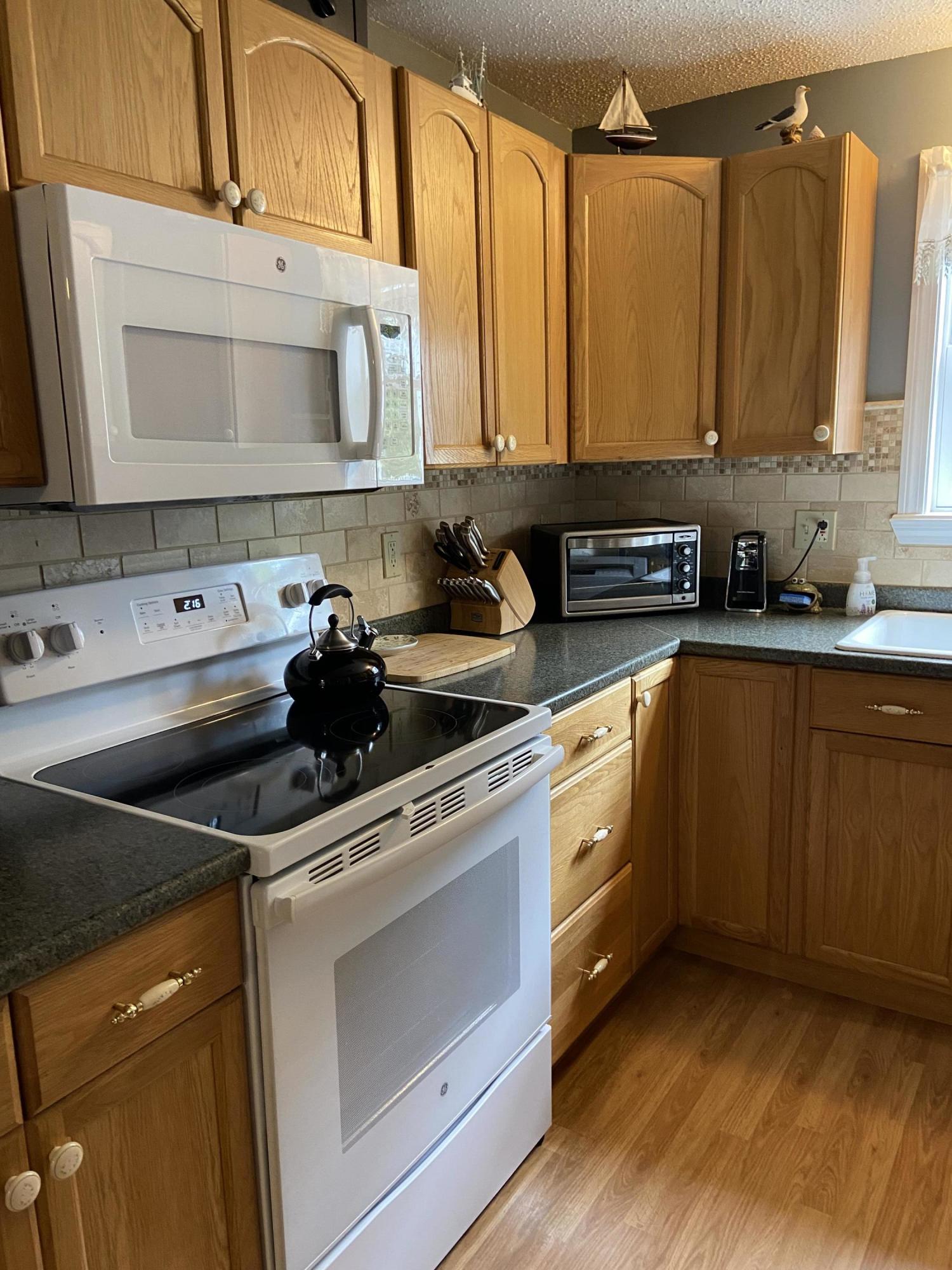 25 Millbrook Road Northeast Harbor, ME 04662 - Photo 5 of 31 Kitchen