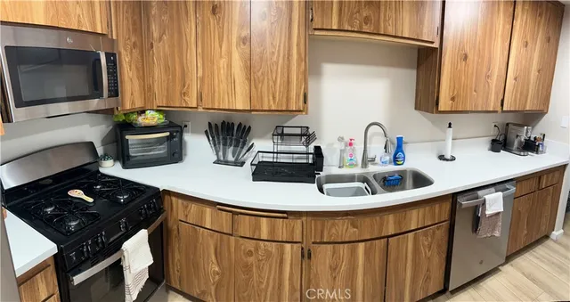 $680,000 | 1030 Golden Springs Drive, Unit B, Diamond Bar, CA 91765