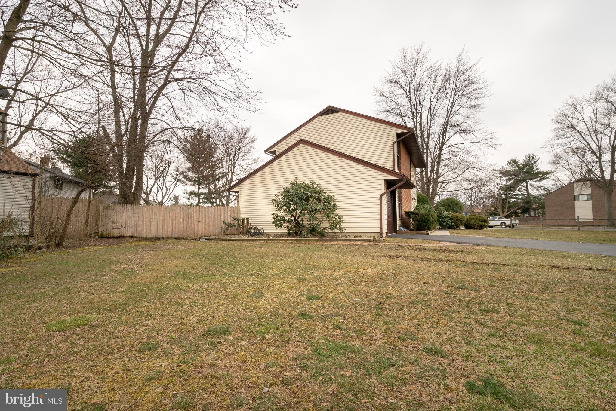 2 Overton Road East Windsor, NJ 08520 - Photo 4 of 23 Gallery Image 4