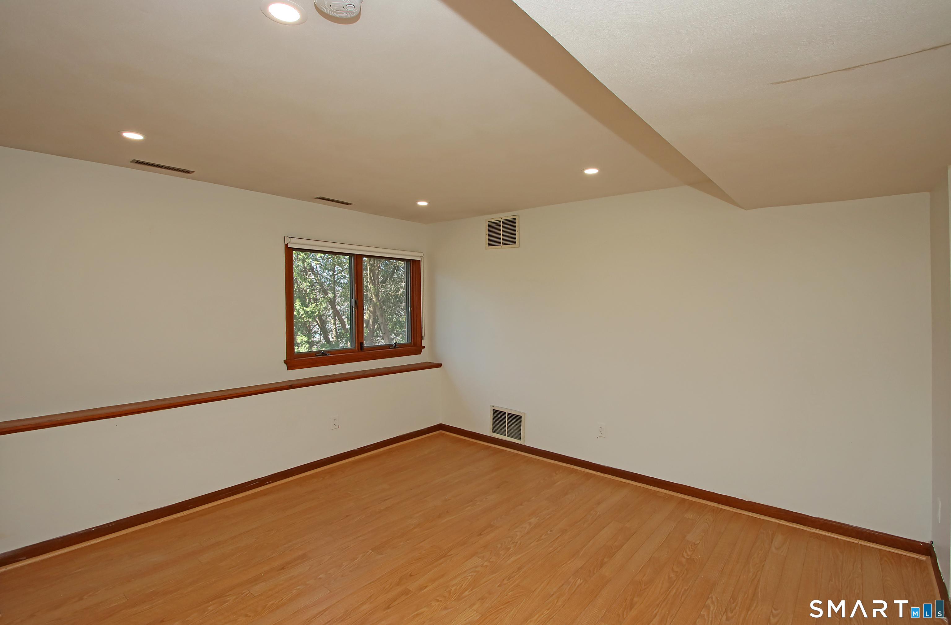 151 Colony Street Hamden, CT 06518 - Photo 24 of 34