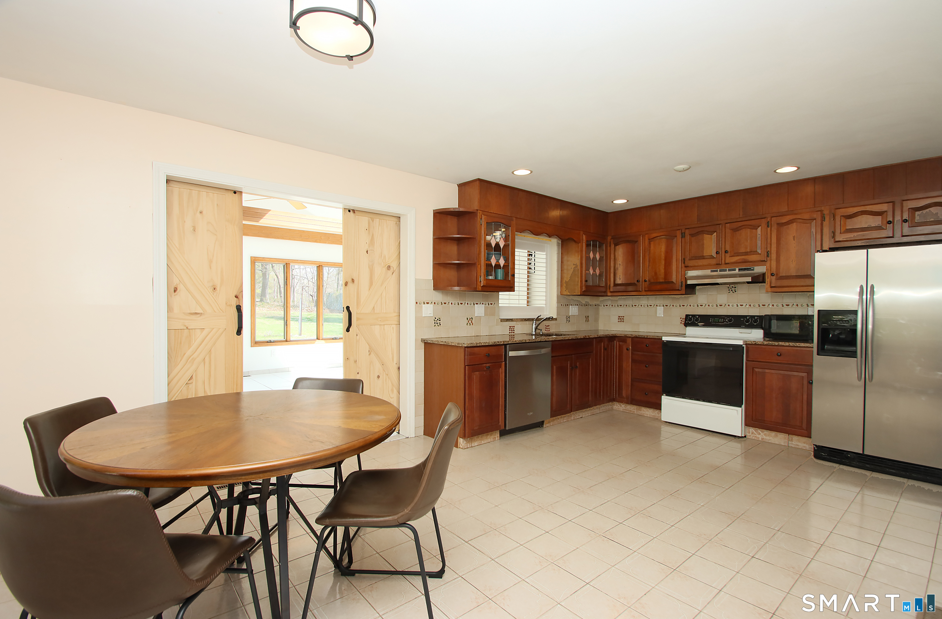 151 Colony Street Hamden, CT 06518 - Photo 8 of 34