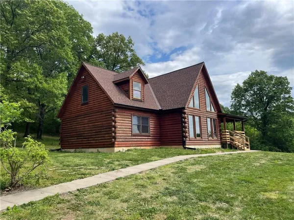 $541,000 | 2511 Ottawa Road, Atchison, KS 66002