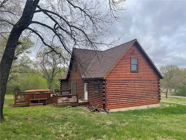 $541,000 | 2511 Ottawa Road, Atchison, KS 66002