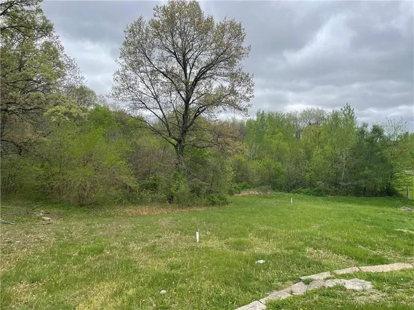 $541,000 | 2511 Ottawa Road, Atchison, KS 66002