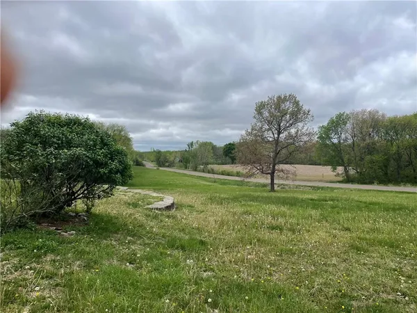 $541,000 | 2511 Ottawa Road, Atchison, KS 66002