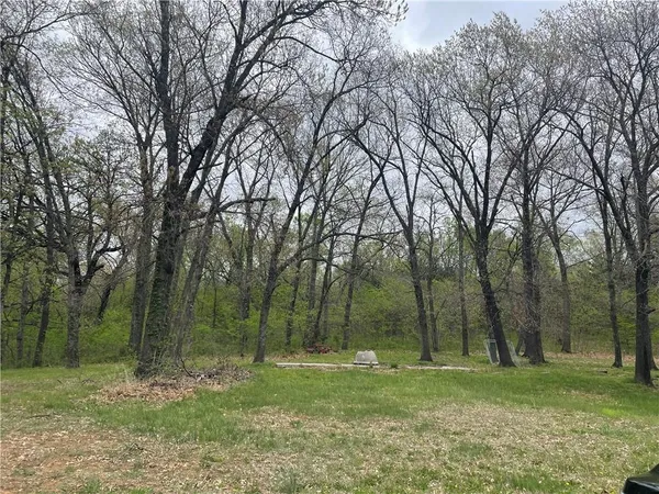 $541,000 | 2511 Ottawa Road, Atchison, KS 66002