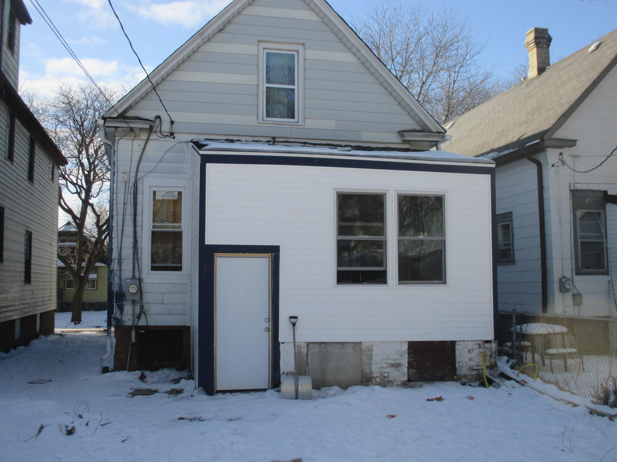 2842 North 16th Street Milwaukee, WI 53206 - Photo 5 of 30 IMG_2840