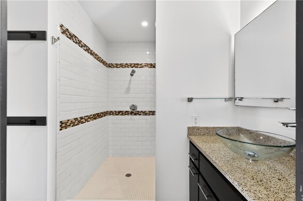 972 DeKalb Avenue Northeast, Unit 202 Atlanta, GA 30307 - Photo 22 of 38