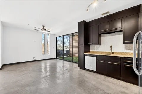 $375,000 | 972 DeKalb Avenue Northeast, Unit 202, Atlanta, GA 30307