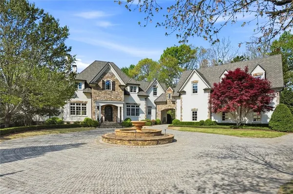$4,000,000 | 218 Londonberry Road Northwest, Atlanta, GA 30327