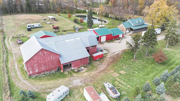 $499,900 | 10139 Cadmus Road, Clayton, MI 49235