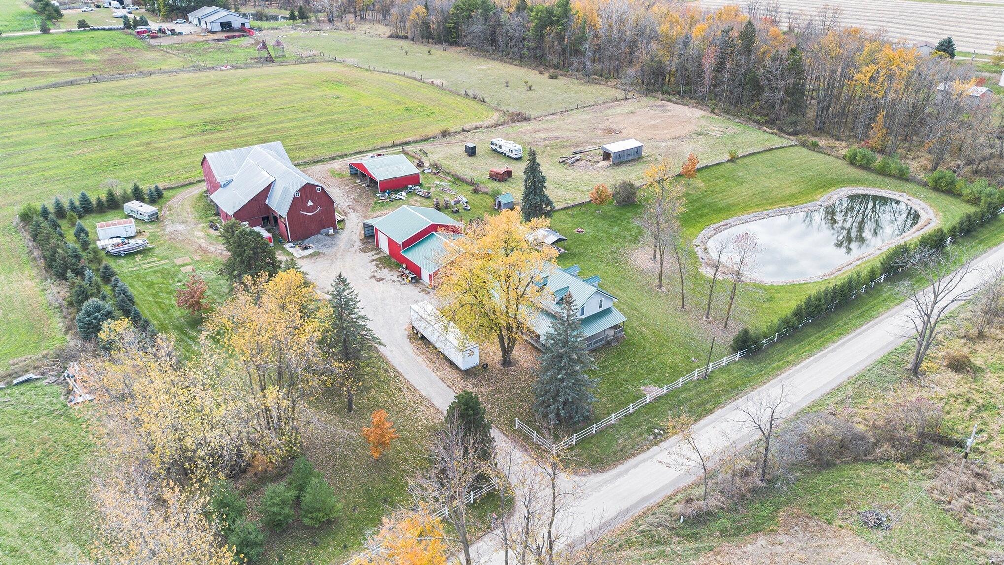 10139 Cadmus Road Clayton, MI 49235 - Photo 3 of 31 item_33