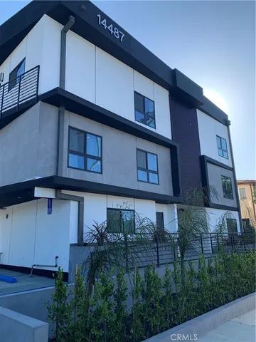 $3,350 | 14487 Foothill Boulevard, Unit 1, Sylmar, CA 91342