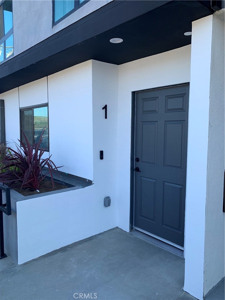 14487 Foothill Boulevard, Unit 1 Sylmar, CA 91342 - Photo 2 of 8