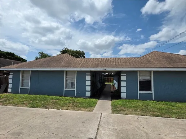$800 | 900 West Caffery Avenue, Pharr, TX 78577