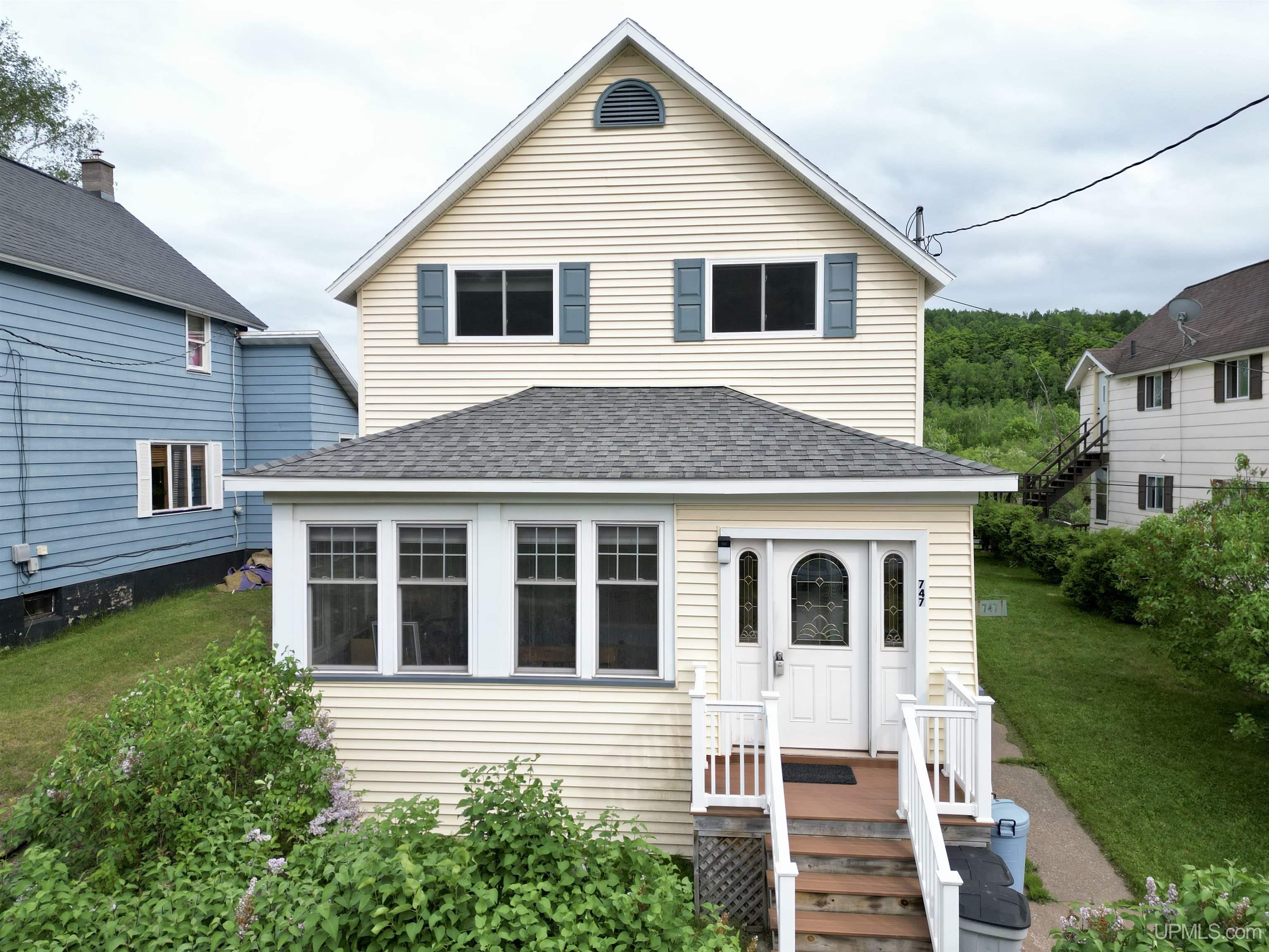747 South Pine Street Ishpeming, MI 49849 - Photo 2 of 60