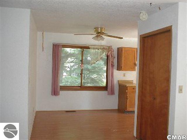 2675 West Adams Road Alma, MI 48801 - Photo 5 of 14 1767713-4.JPG