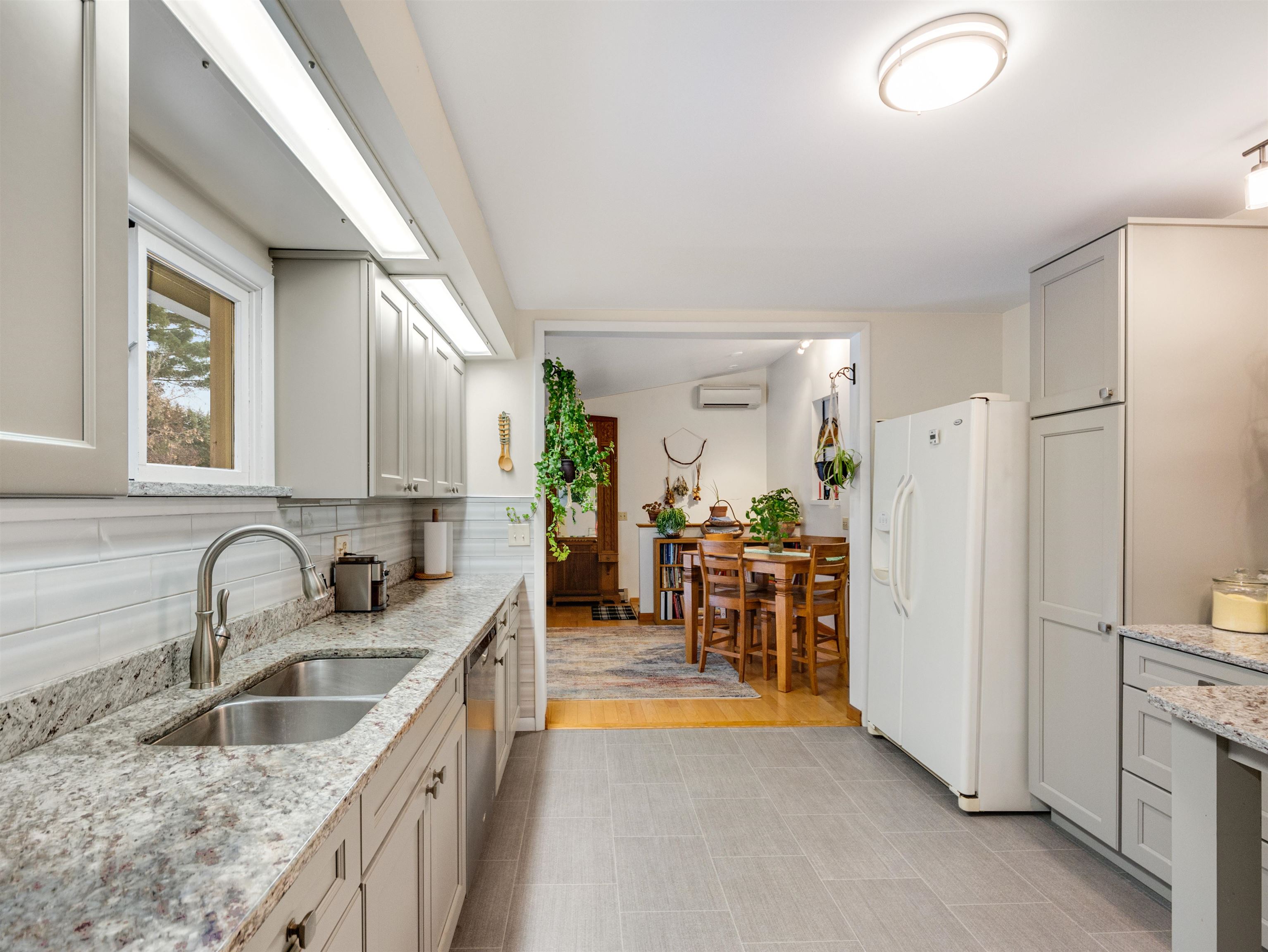 4 Nicole Place Rutland, VT 05701 - Photo 8 of 41