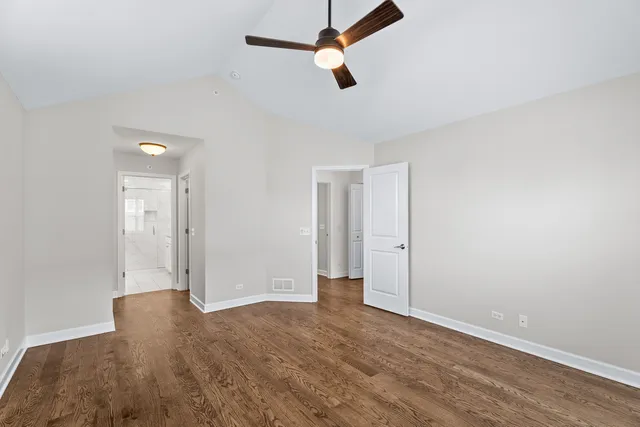 $485,000 | 821 Lexington Circle East, Des Plaines, IL 60016