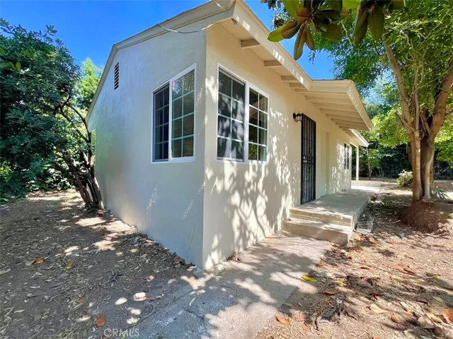 $3,275 | 835 East Howard Street, Pasadena, CA 91104