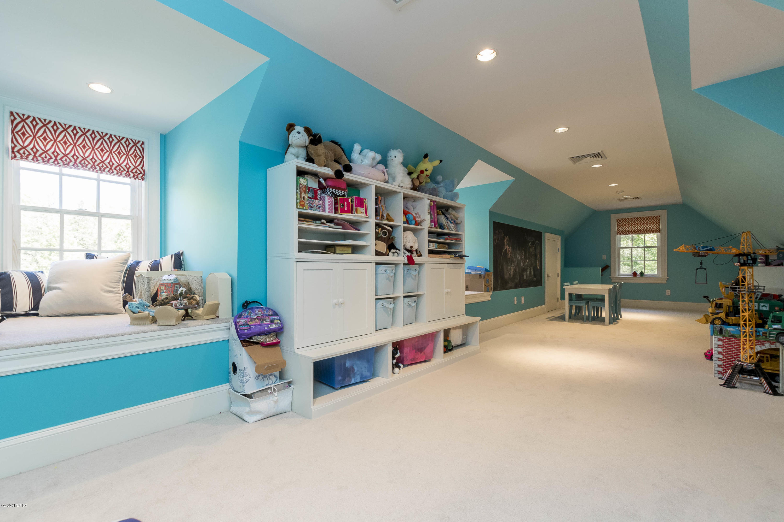 8 Hockanum Road Westport, CT 06880 - Photo 31 of 41 a very nice looking room with a large window