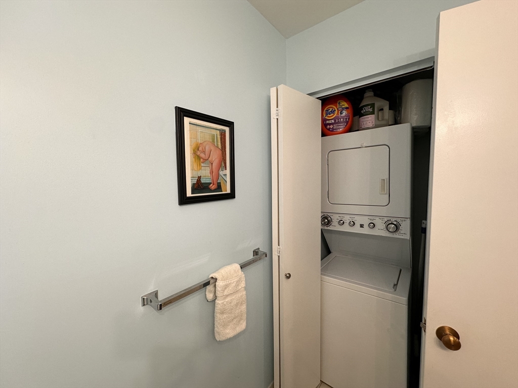 100 Rosemary Way, Unit 210 Needham, MA 02494 - Photo 13 of 17