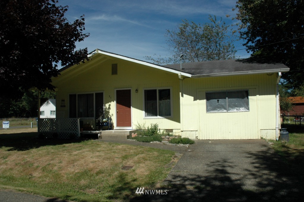 37 Rainier Gardens Road Aberdeen, WA 98520 - Photo 1 of 1 Gallery Image 1