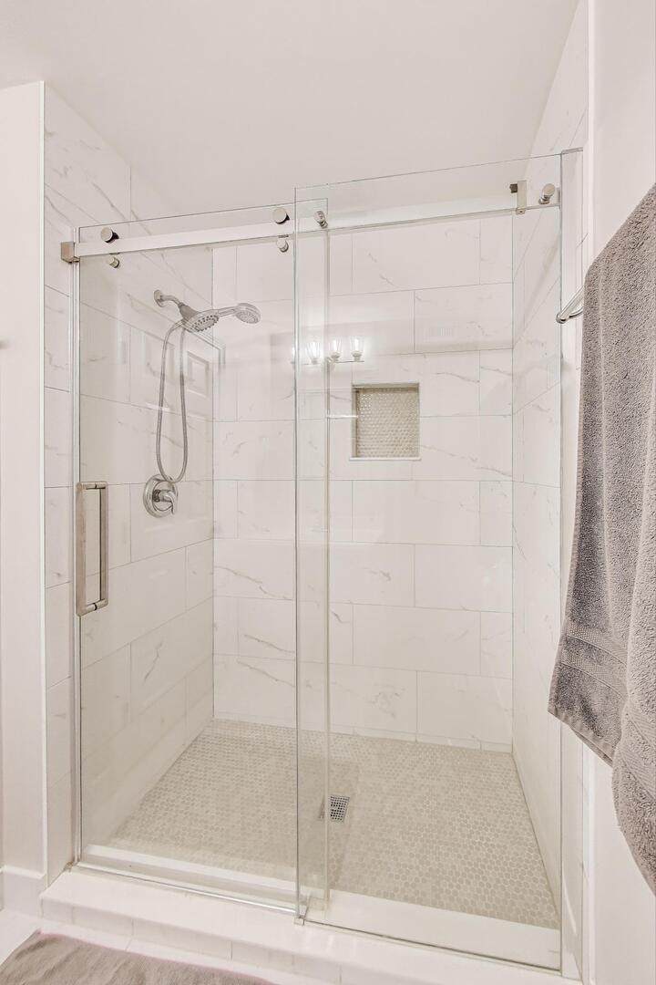 25 Shoreline Road, Unit B Lake Barrington, IL 60010 - Photo 16 of 34 Gallery Image 16