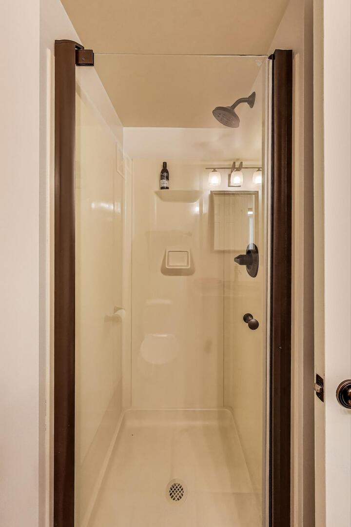 25 Shoreline Road, Unit B Lake Barrington, IL 60010 - Photo 20 of 34 Gallery Image 20