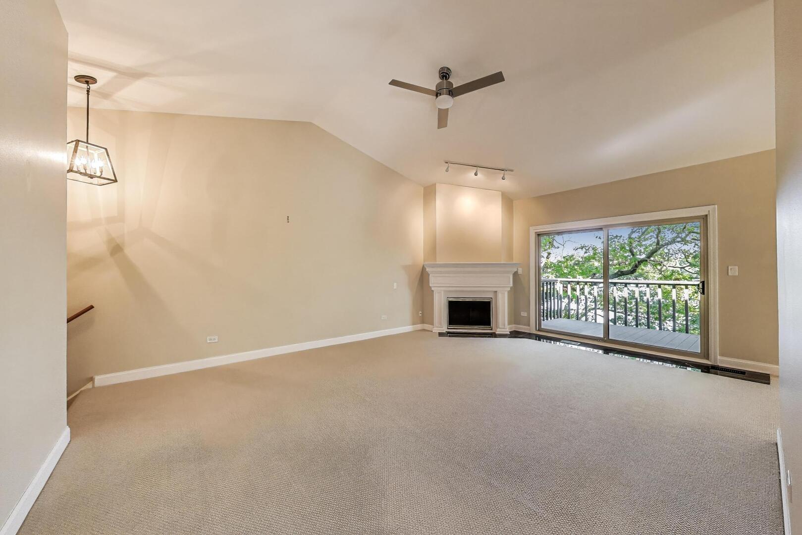 25 Shoreline Road, Unit B Lake Barrington, IL 60010 - Photo 6 of 34 Gallery Image 6