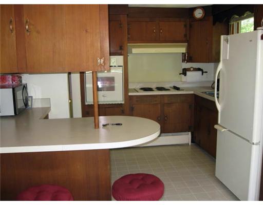 41 Plum Point Road North Kingstown, RI 02874 - Photo 9 of 12 Kitchen.
