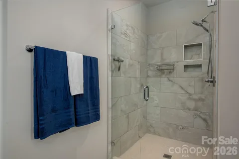 $699,500 | 2104 Bryant Park Drive, Charlotte, NC 28208