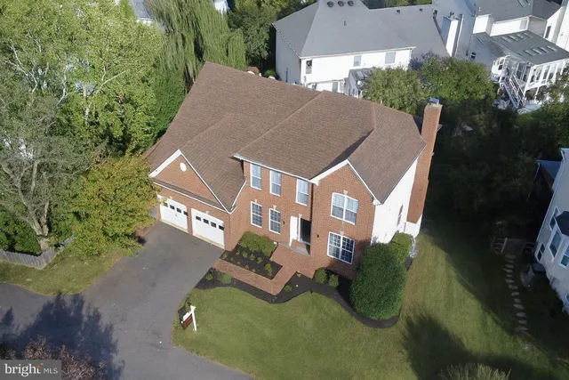 $3,900 | 2410 Dakota Lakes Drive, Herndon, VA 20171