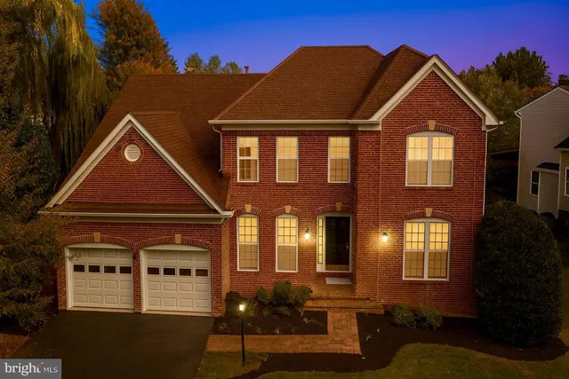 $3,900 | 2410 Dakota Lakes Drive, Herndon, VA 20171