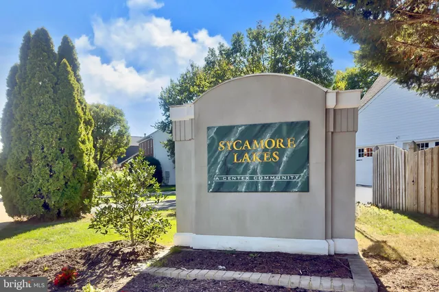 $3,900 | 2410 Dakota Lakes Drive, Herndon, VA 20171