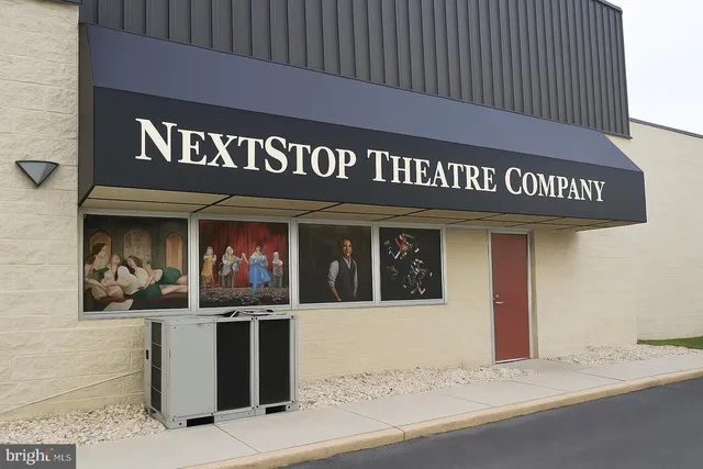 $3,900 | 2410 Dakota Lakes Drive, Herndon, VA 20171