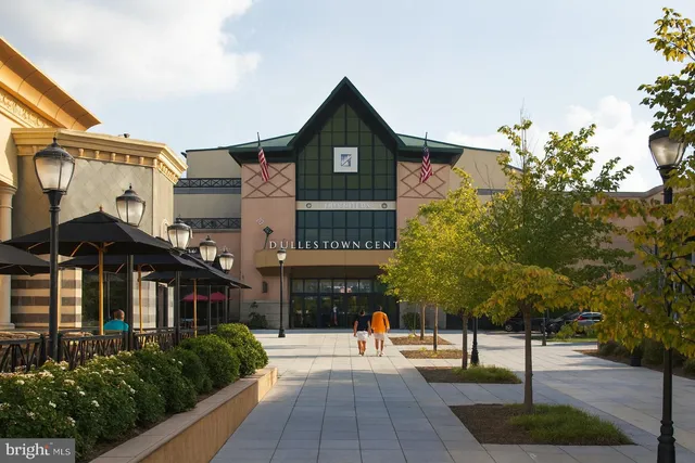 $3,900 | 2410 Dakota Lakes Drive, Herndon, VA 20171